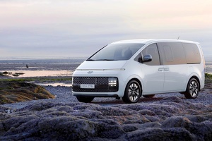 Toyota Alphard luxury MPV rental Singapore